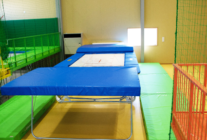 トランポリンパーク　エイルリーブル