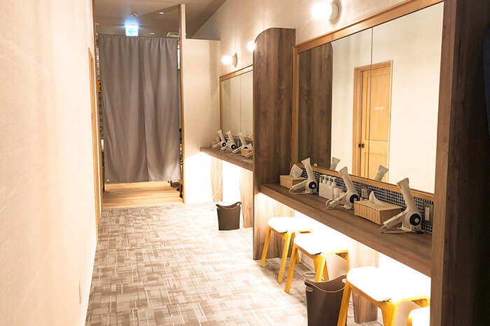 ホットヨガスタジオ loIve（ロイブ）神戸三宮店